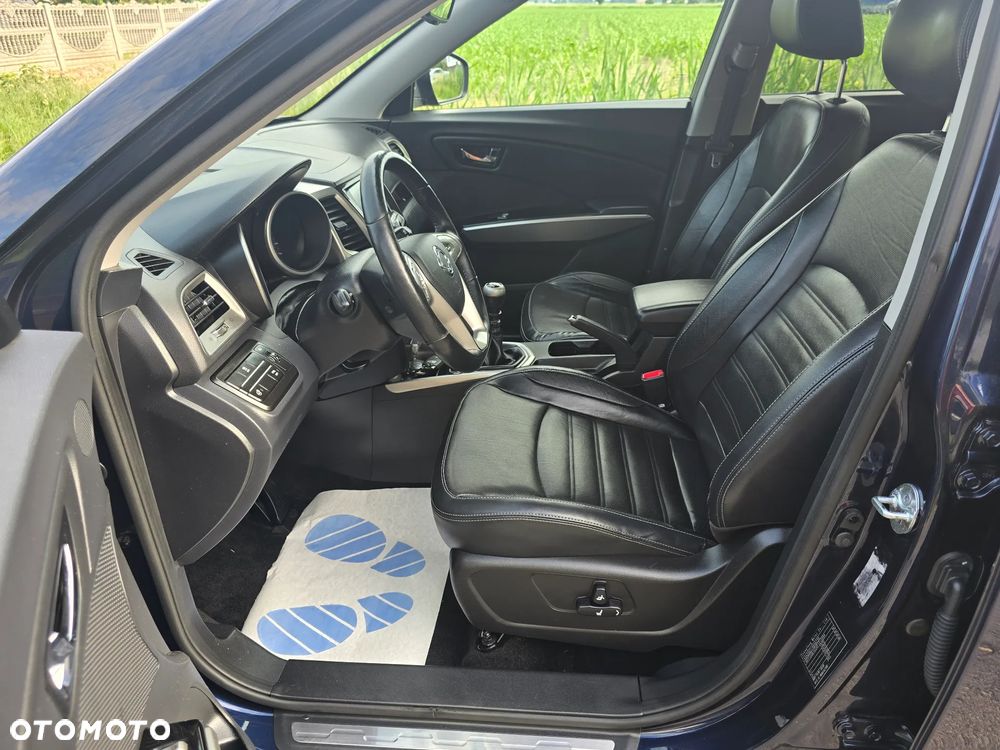 SsangYong/KGM Tivoli e-XDi 160 2WD Start/Stop Quartz - 18