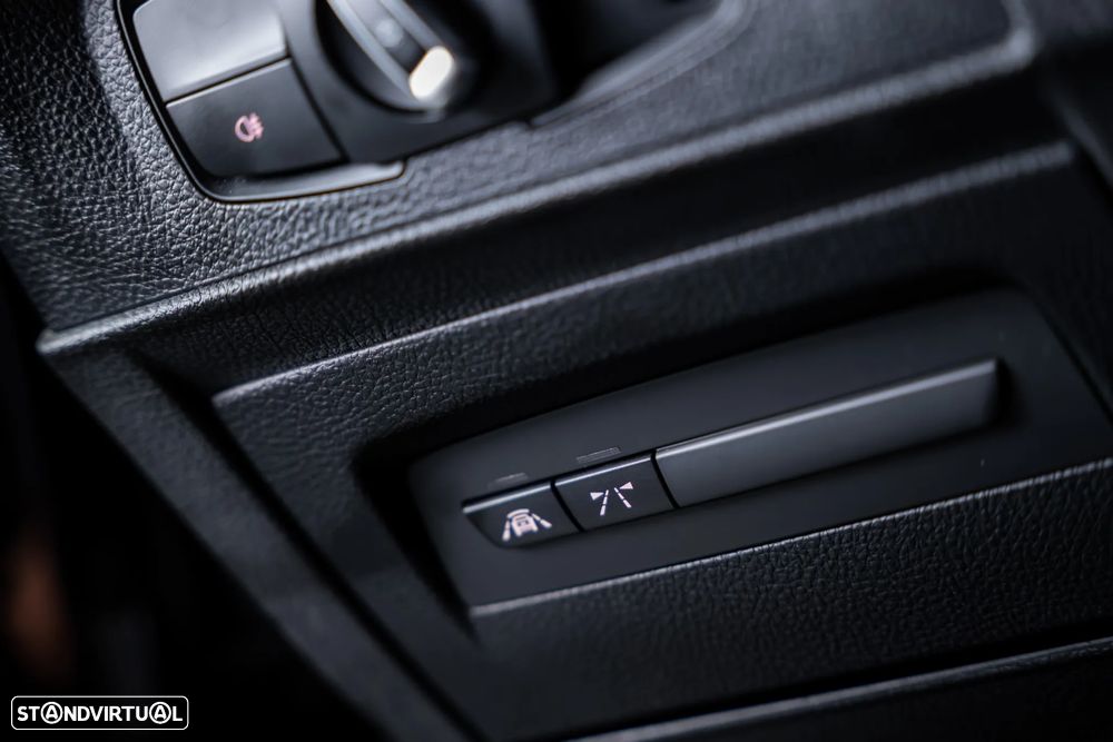 BMW M135i xDrive - 25