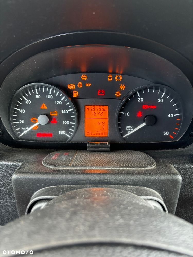 Mercedes-Benz Sprinter - 7