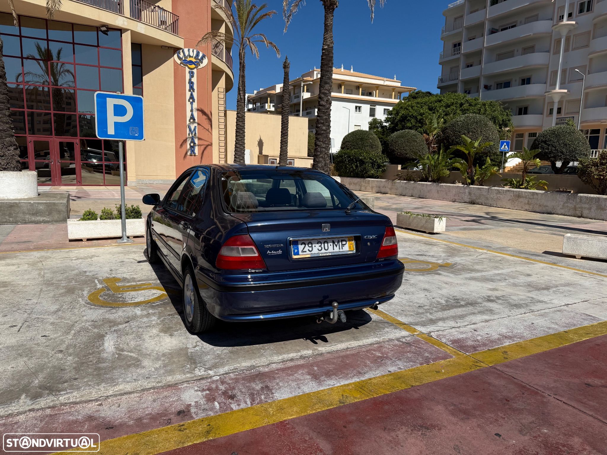 Honda Civic 1.5i - 8