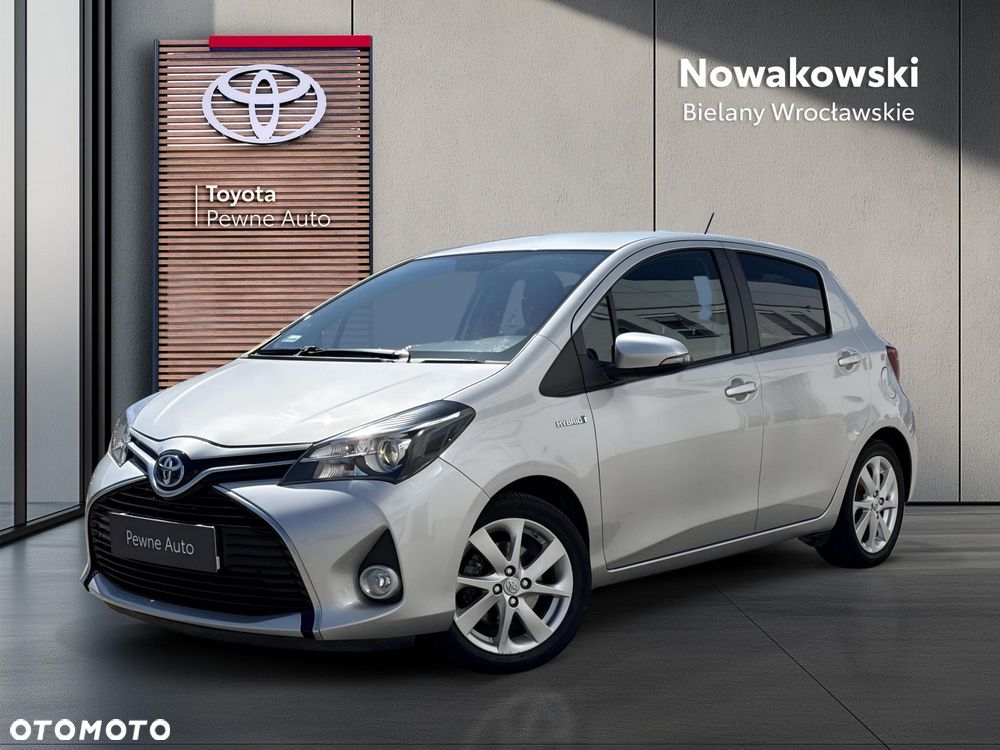 Toyota Yaris Hybrid 100 Premium - 1