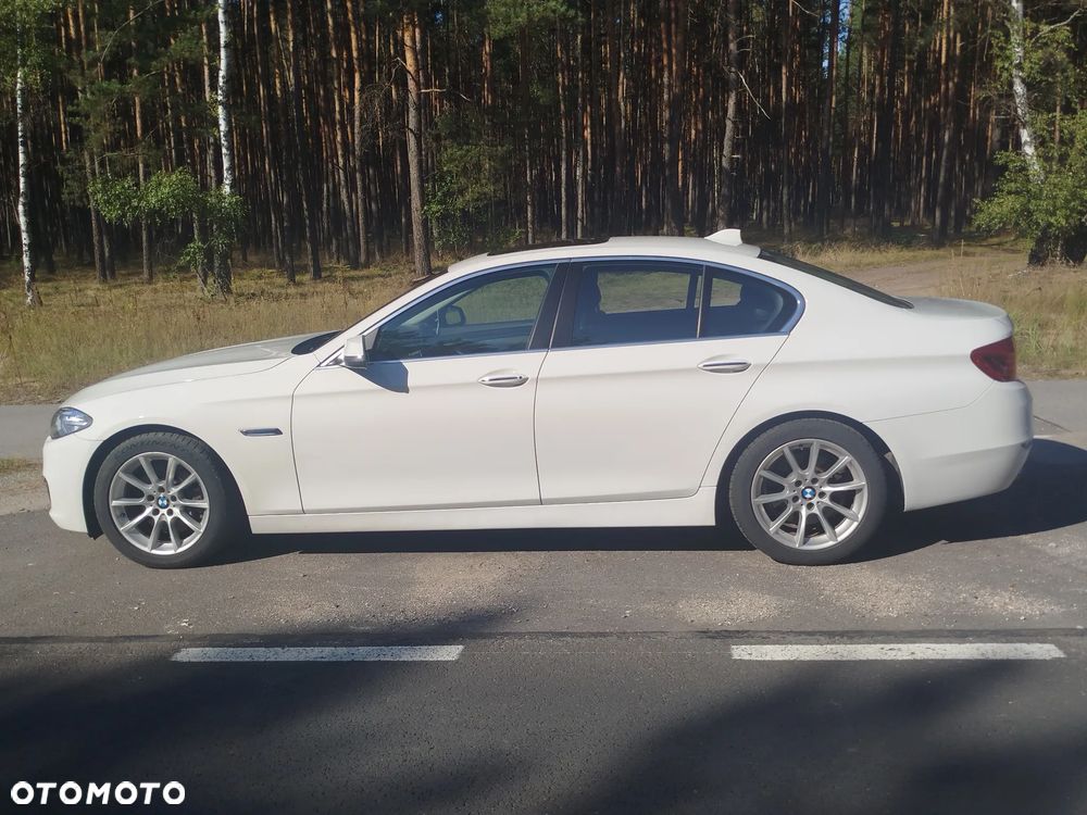 BMW Seria 5 535i xDrive Sport-Aut - 2