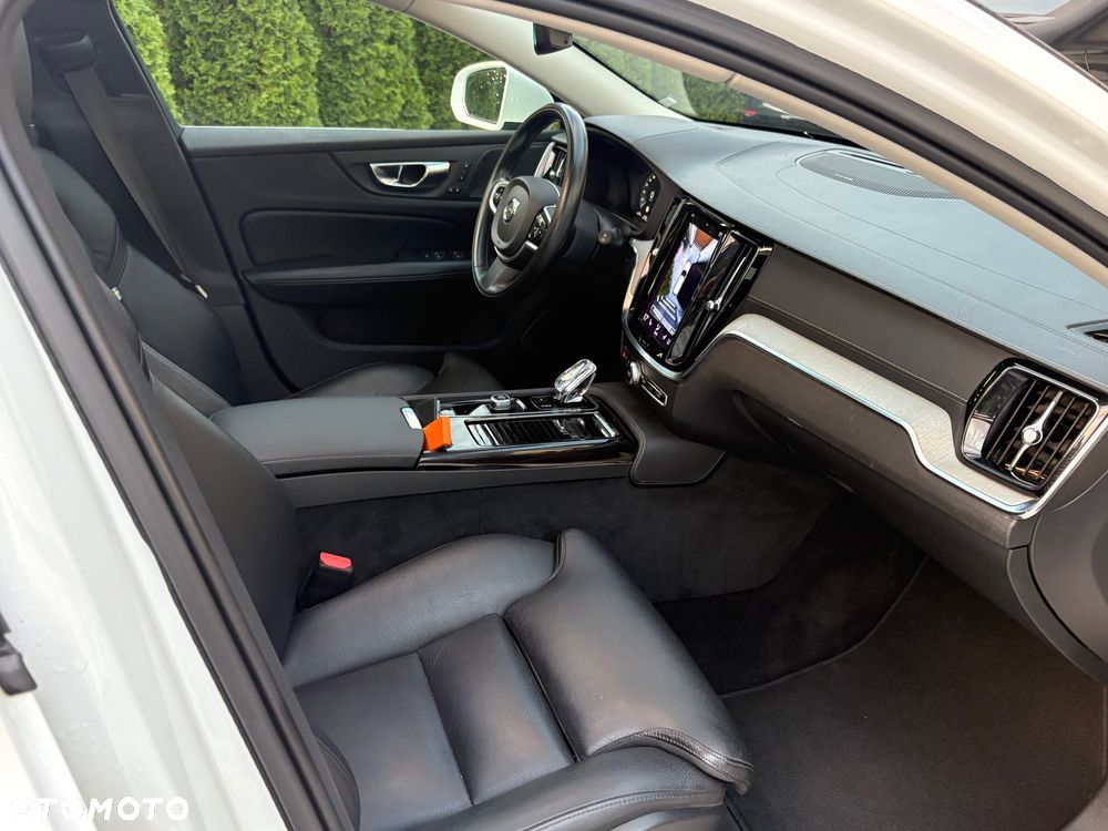 Volvo V60 T6 AWD Recharge Geartronic Inscription - 14