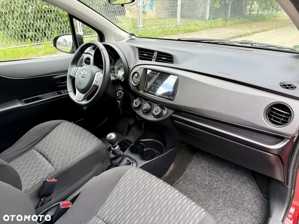 Toyota Yaris 1.33 Premium EU6 - 28