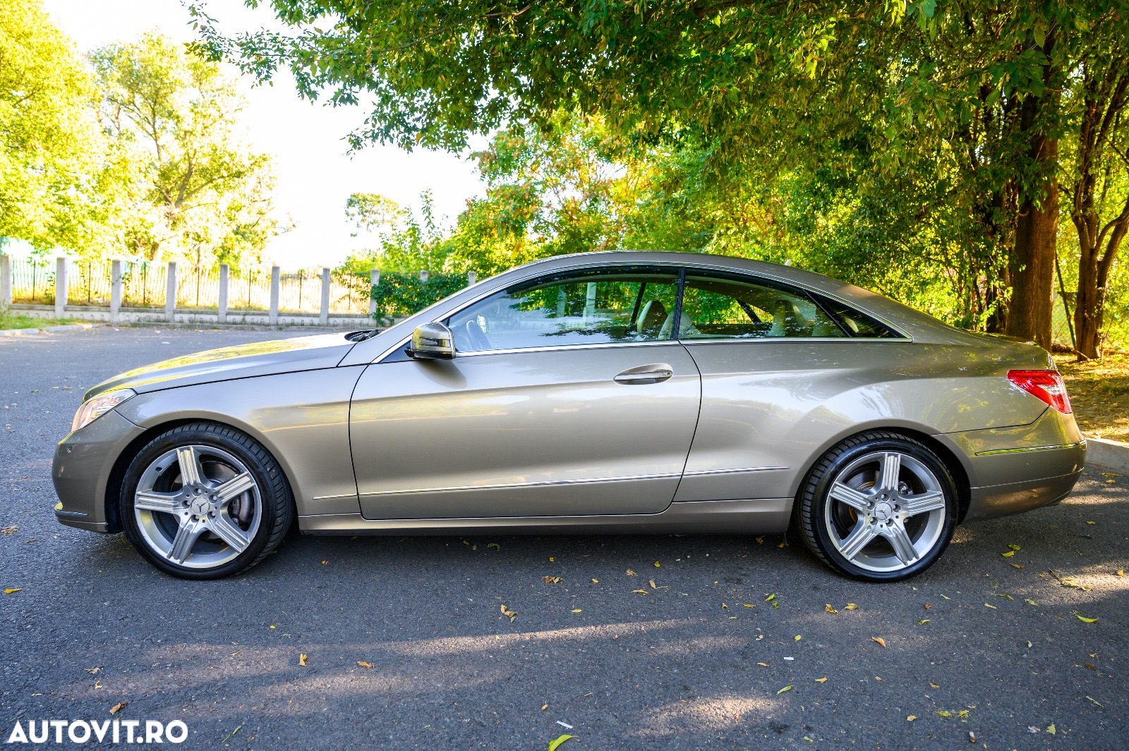 Mercedes-Benz E - 14
