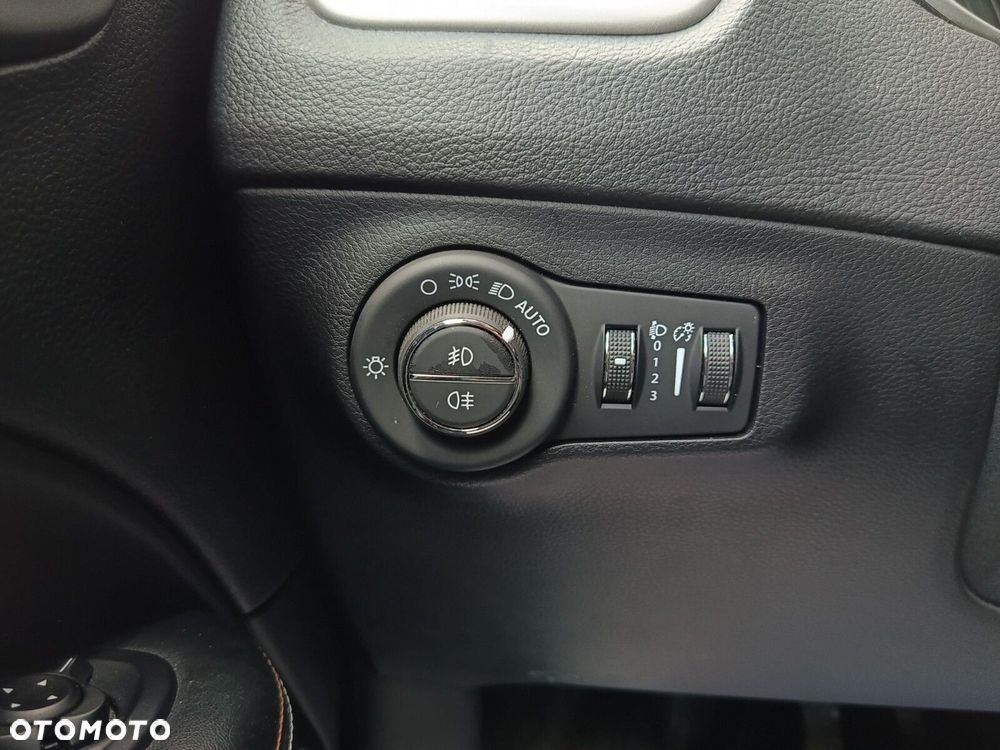 Jeep Compass - 33
