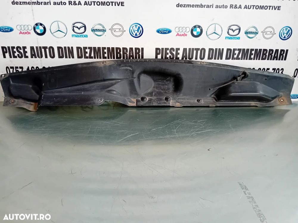Grila Stergatoare Ford Kuga 1 I An 2008-2013 Cod 8V41-S01628-AB - 4