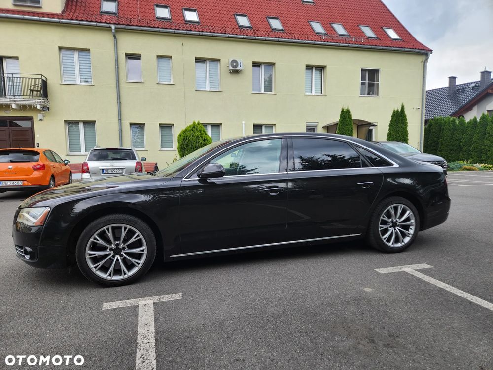 Audi A8 - 4