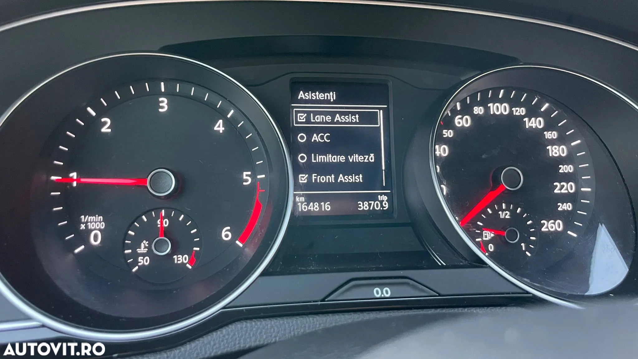 Volkswagen Passat - 14