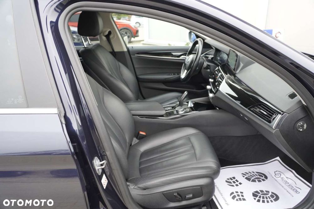 BMW Seria 5 520d Sport Line sport - 6