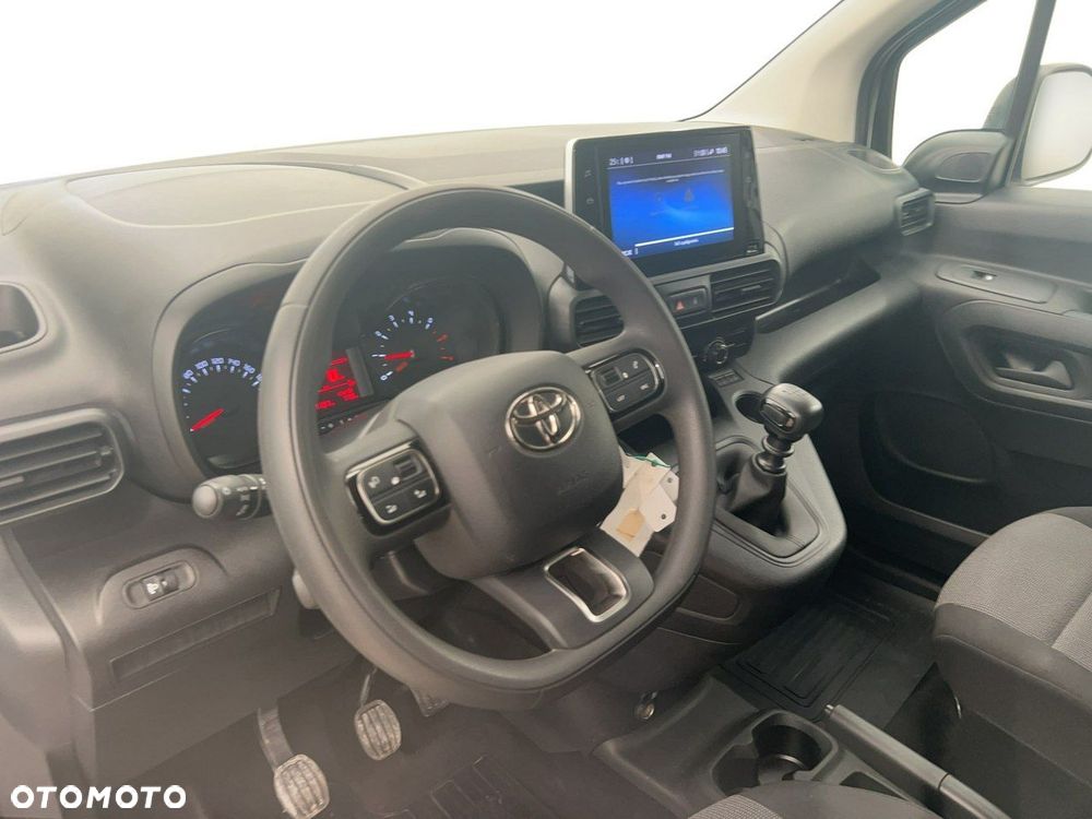 Toyota Proace City - 10
