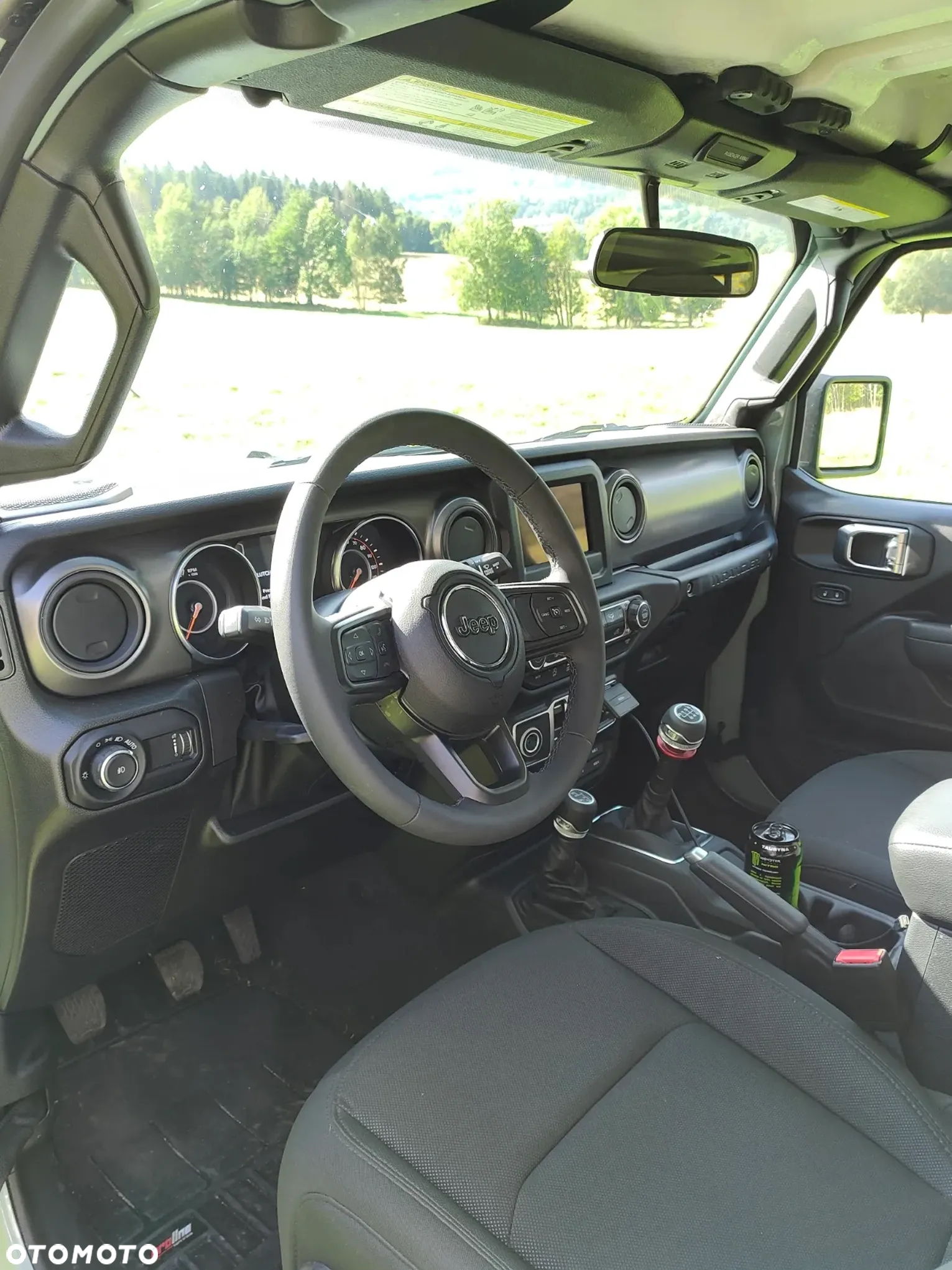 Jeep Wrangler - 9