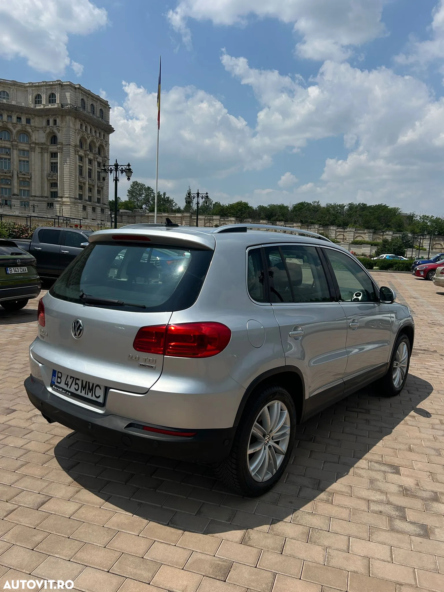 Volkswagen Tiguan 2.0 TDI DPF 4Motion BlueMotion Technology DSG Life - 11