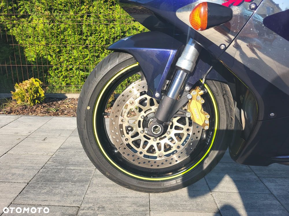 Honda CBR - 33