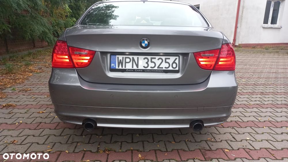 BMW Seria 3 335d DPF Edition Exclusive - 17