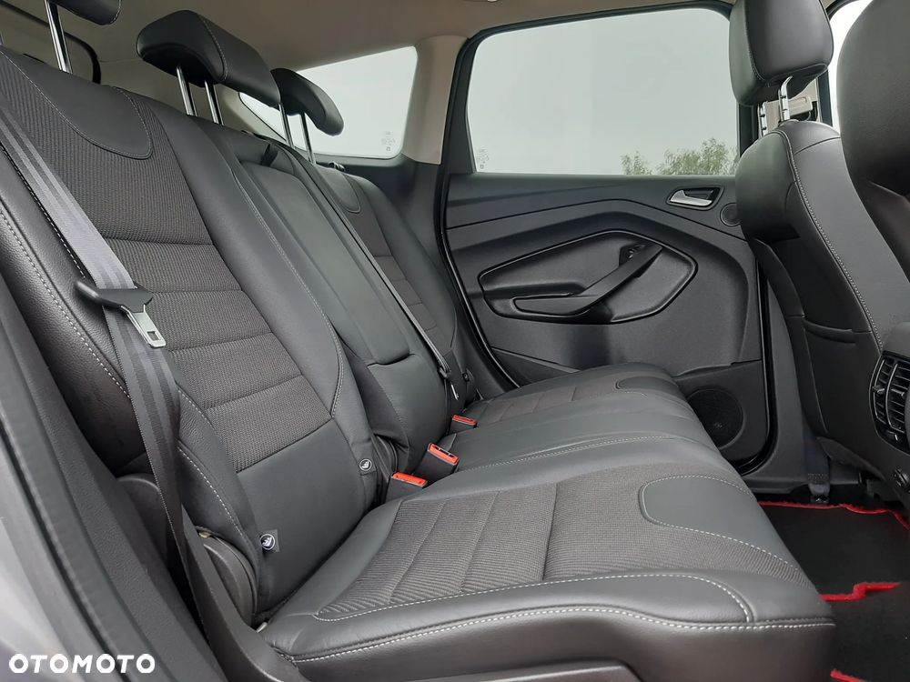 Ford Kuga 2.0 TDCi 2x4 Titanium - 33