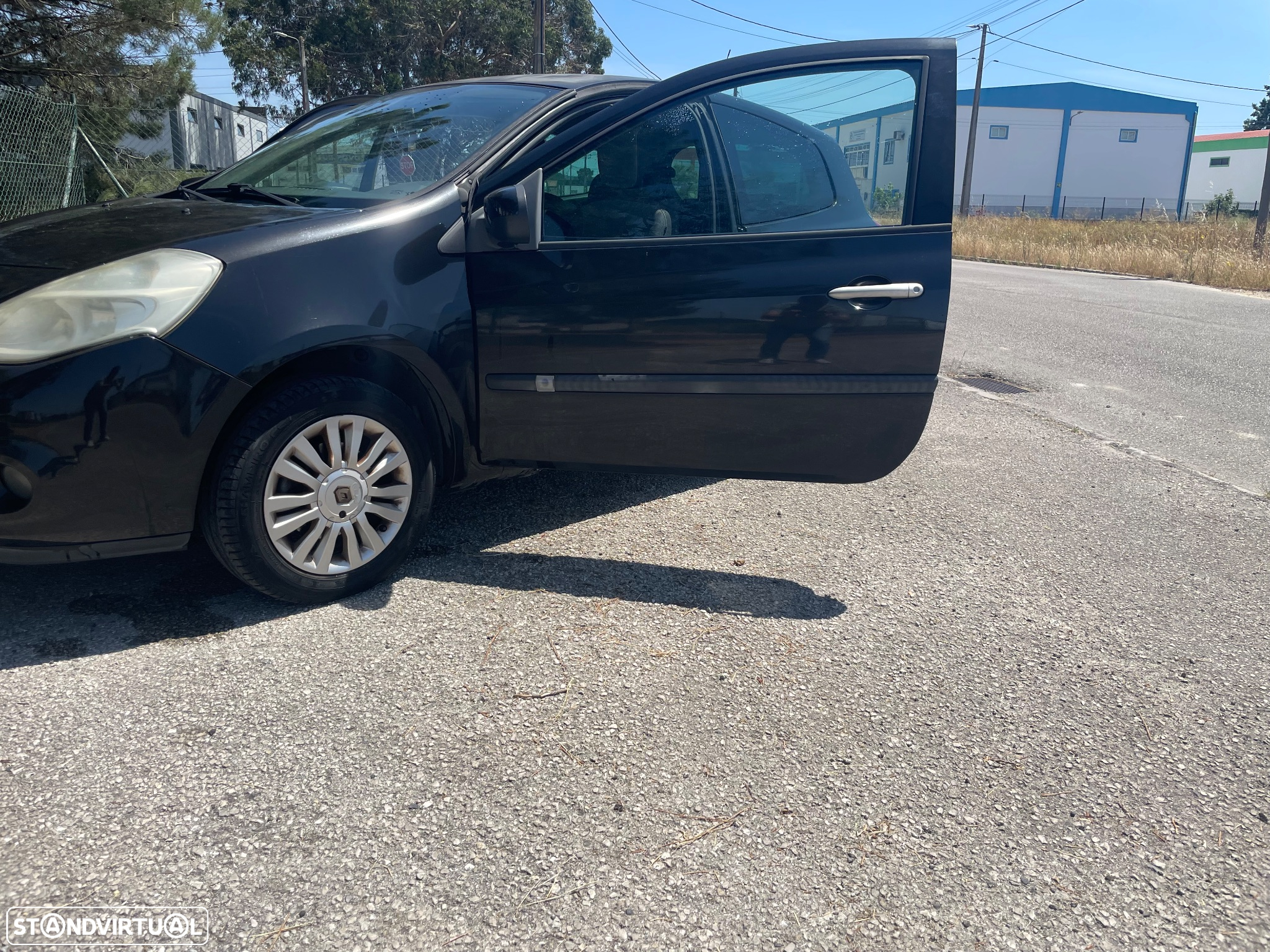 Renault Clio - 11