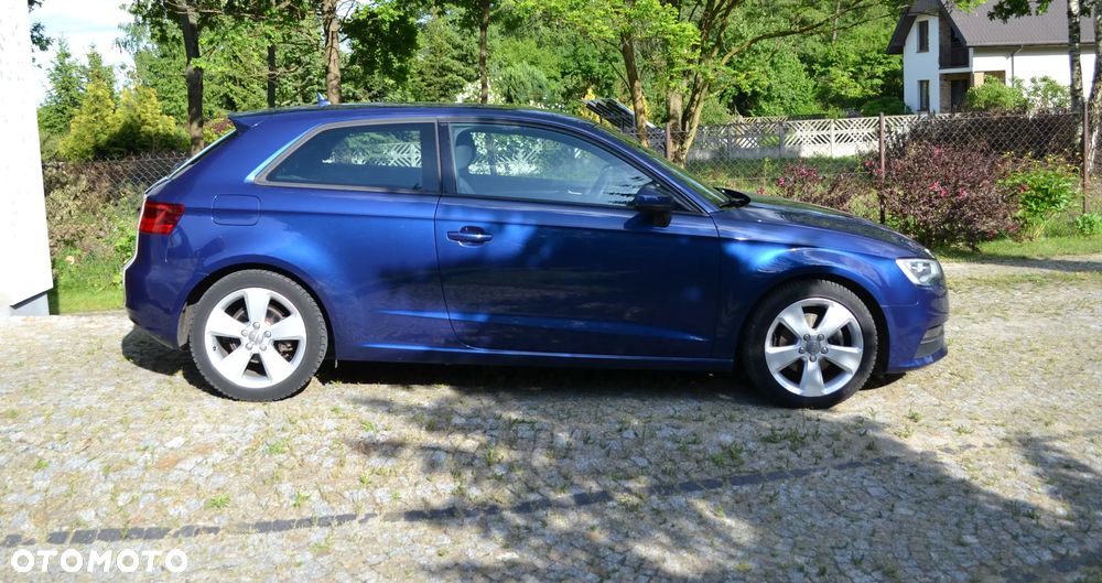 Audi A3 3-drzwiowe 2.0 TDI Ambition - 4
