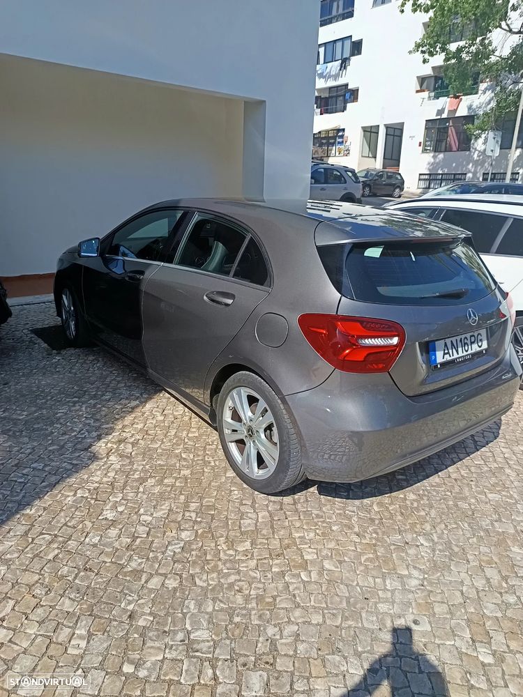 Mercedes-Benz A 180 7G-DCT - 1