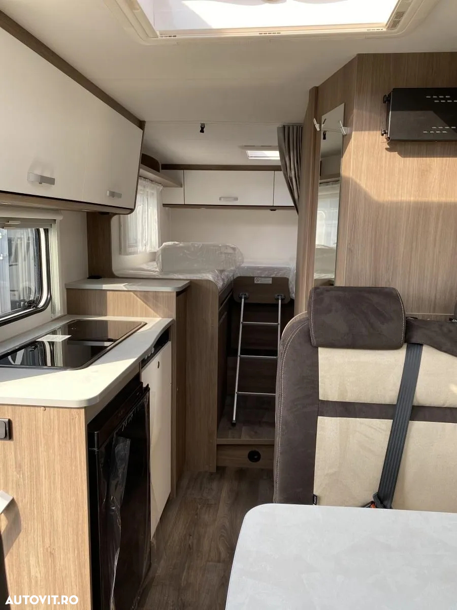 Hymer-Eriba Carado V337 - 5
