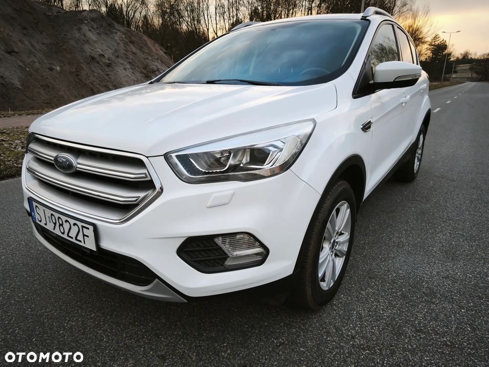 Ford Kuga 1.5 EcoBoost 2x4 Titanium - 5