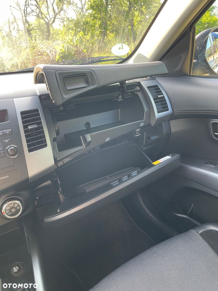 Mitsubishi Outlander 2.0 Invite 2WD - 12