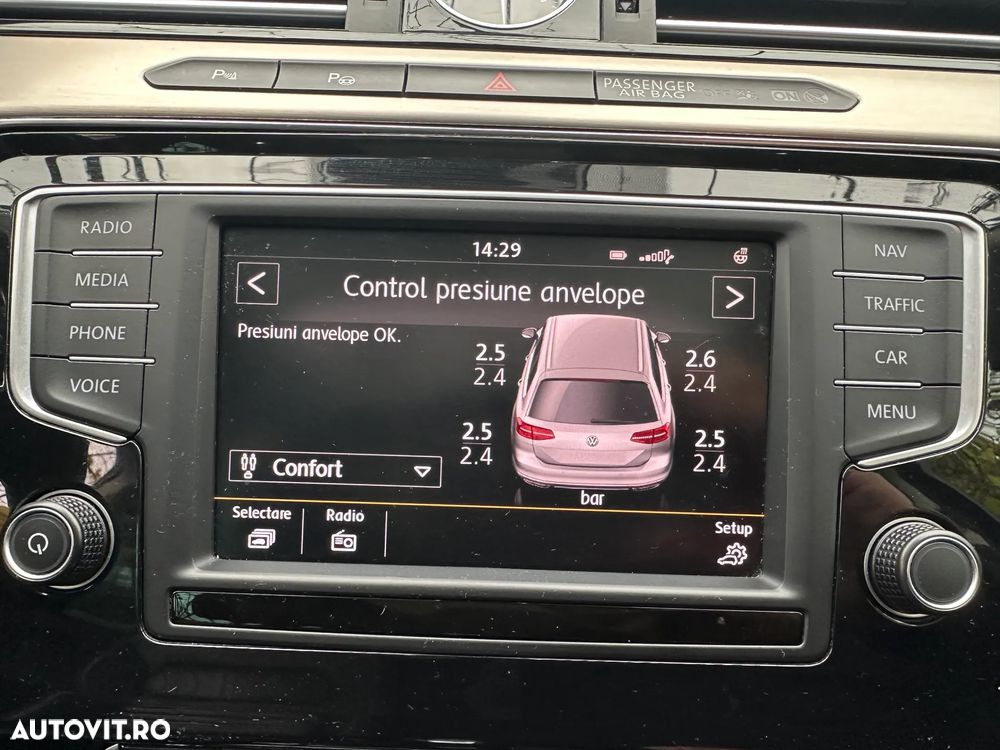 Volkswagen Passat Variant 2.0 TDI SCR DSG Highline - 27