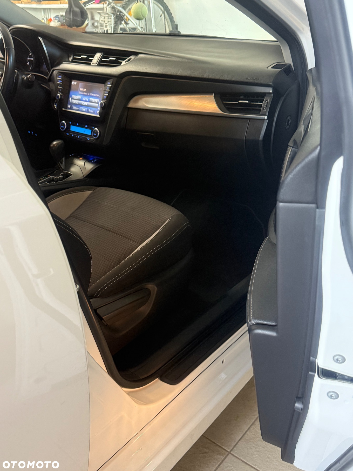 Toyota Avensis - 21