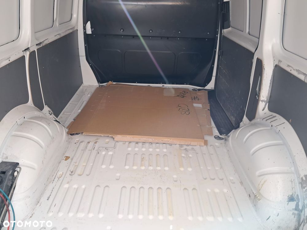 Volkswagen Transporter - 17
