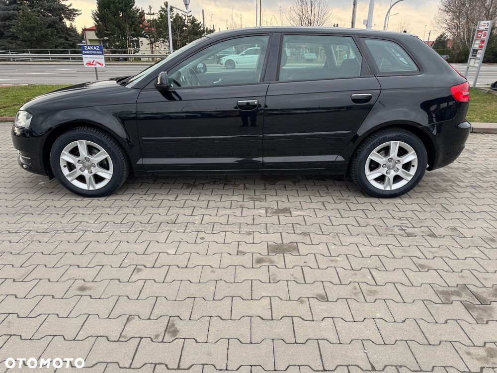 Audi A3 Sportback 1.6 Ambition - 2