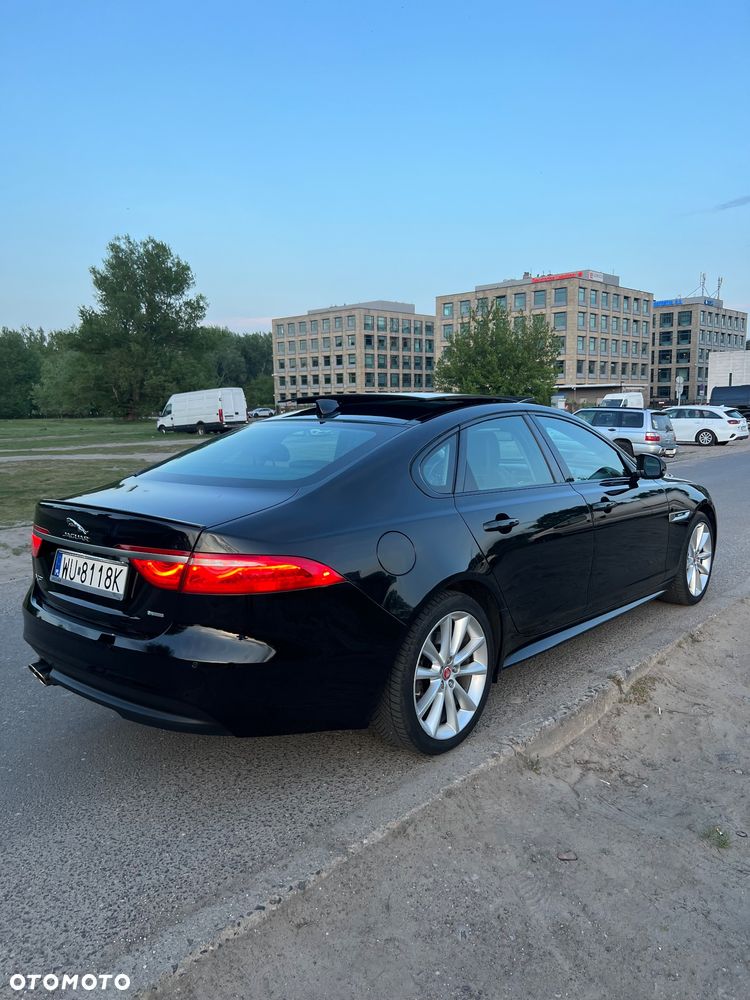 Jaguar XF 20d AWD R-Sport - 6