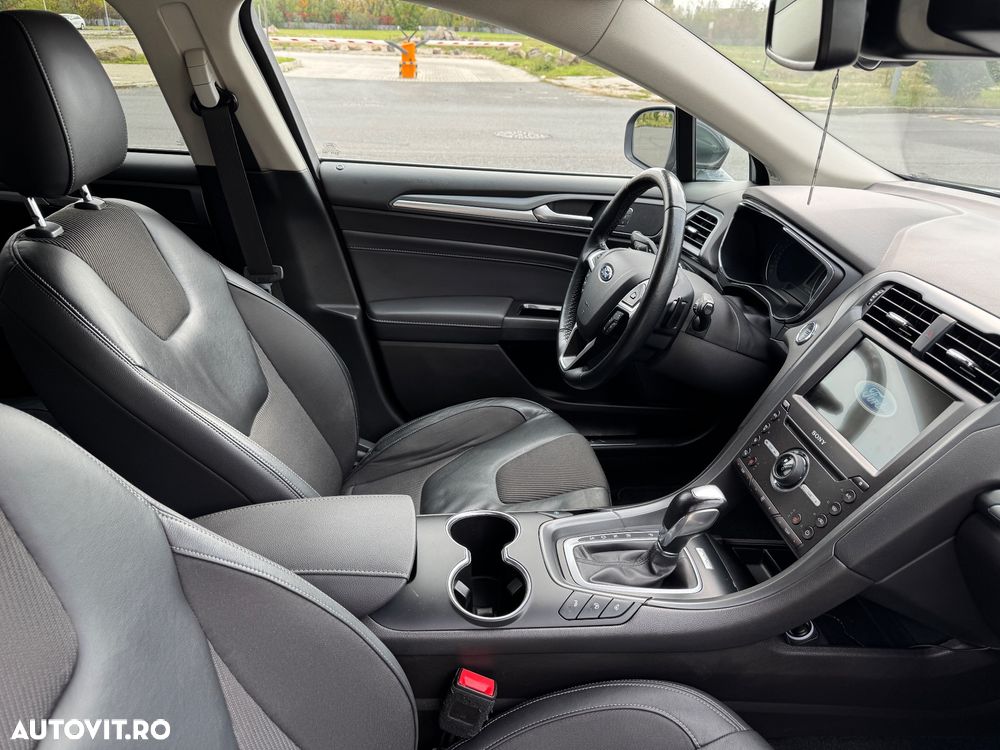 Ford Mondeo 2.0 TDCi Powershift Titanium - 14