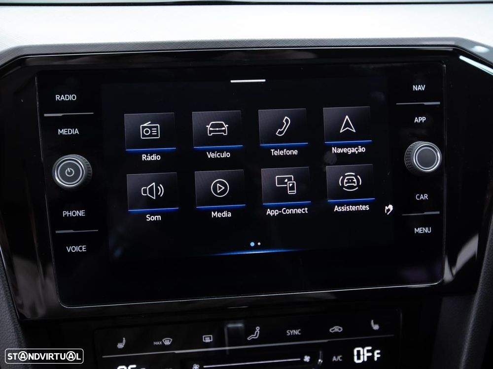 VW Passat Variant 2.0 TDI Business DSG - 28