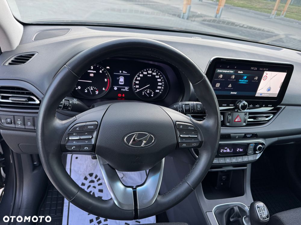 Hyundai i30 1.6 D Comfort - 11