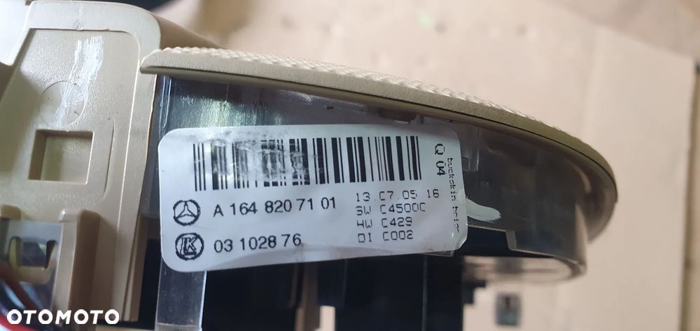 Lampka oświetlenie kabiny podsufitki szyberdach Mercedes ML W164 A1648207101 - 8