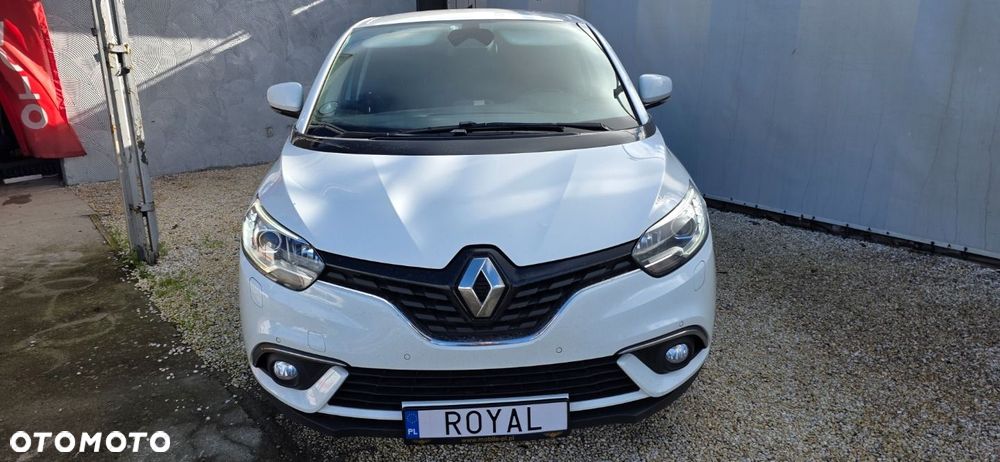 Renault Grand Scenic - 36