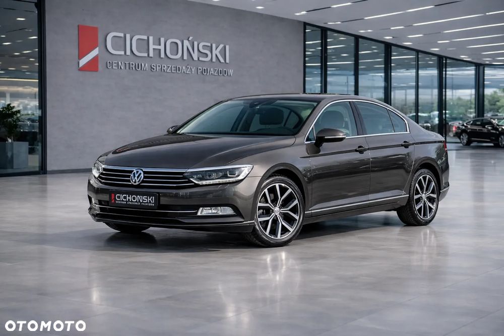 Volkswagen Passat 1.5 TSI EVO Highline DSG - 1