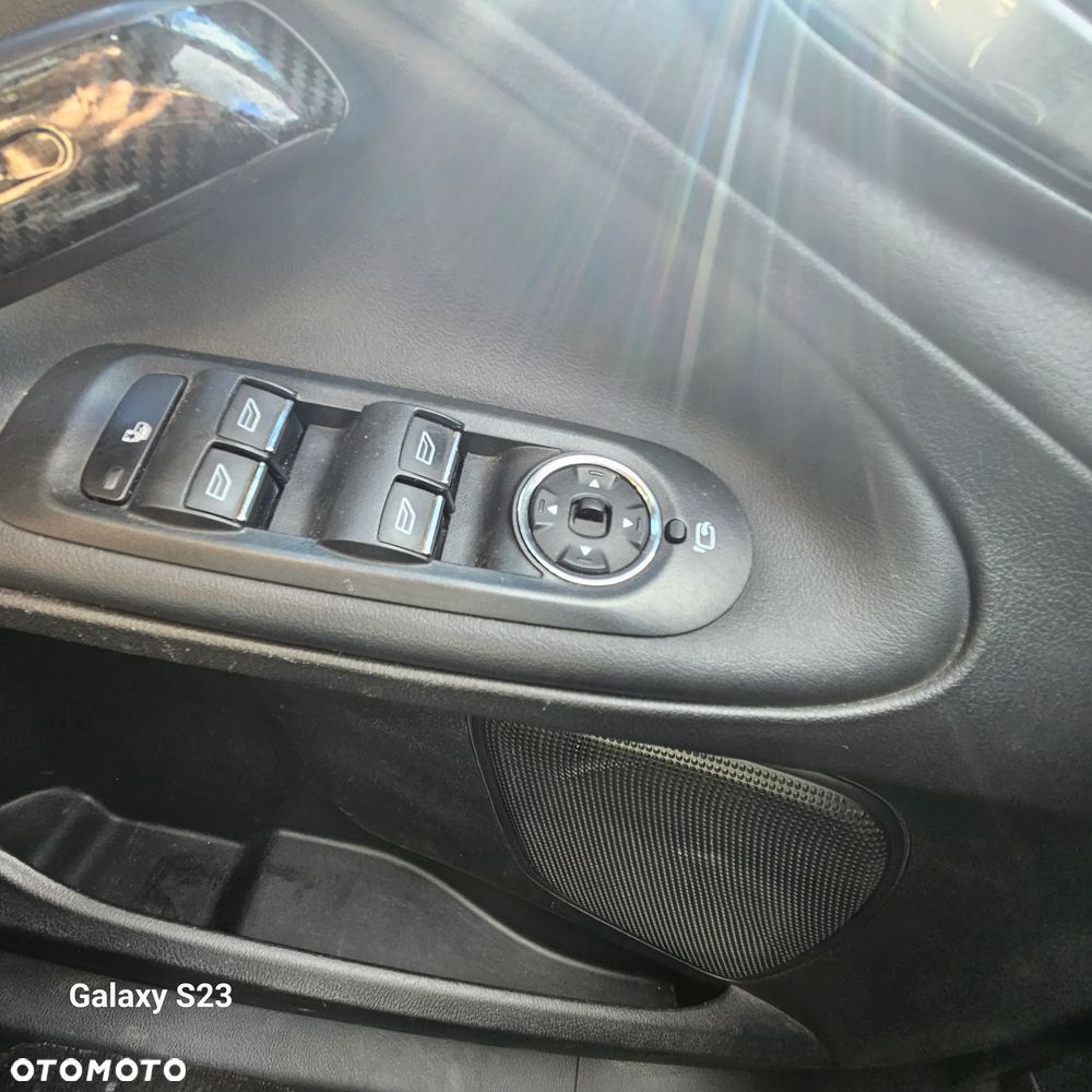 Ford S-Max 2.0 TDCi DPF Titanium - 14