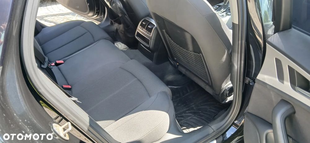 Audi A6 Avant 2.0 TDI ultra S tronic - 12