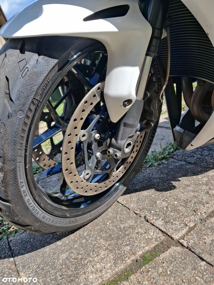 Honda CBR - 15