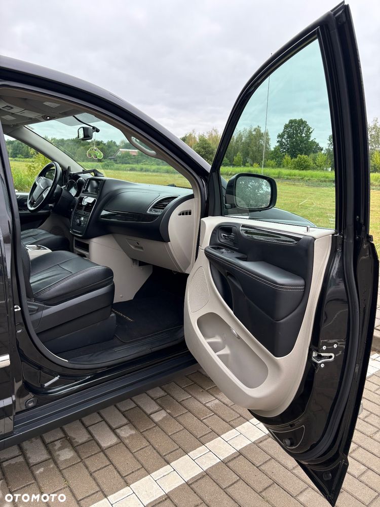 Chrysler Town & Country 3.6 Touring - 7