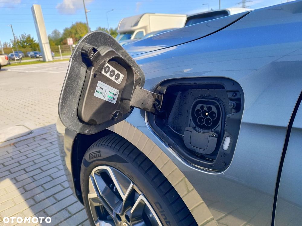 Volkswagen Passat - 12