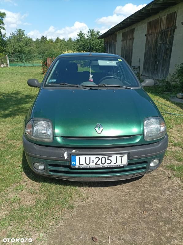 Renault Clio 1.2i RN - 1