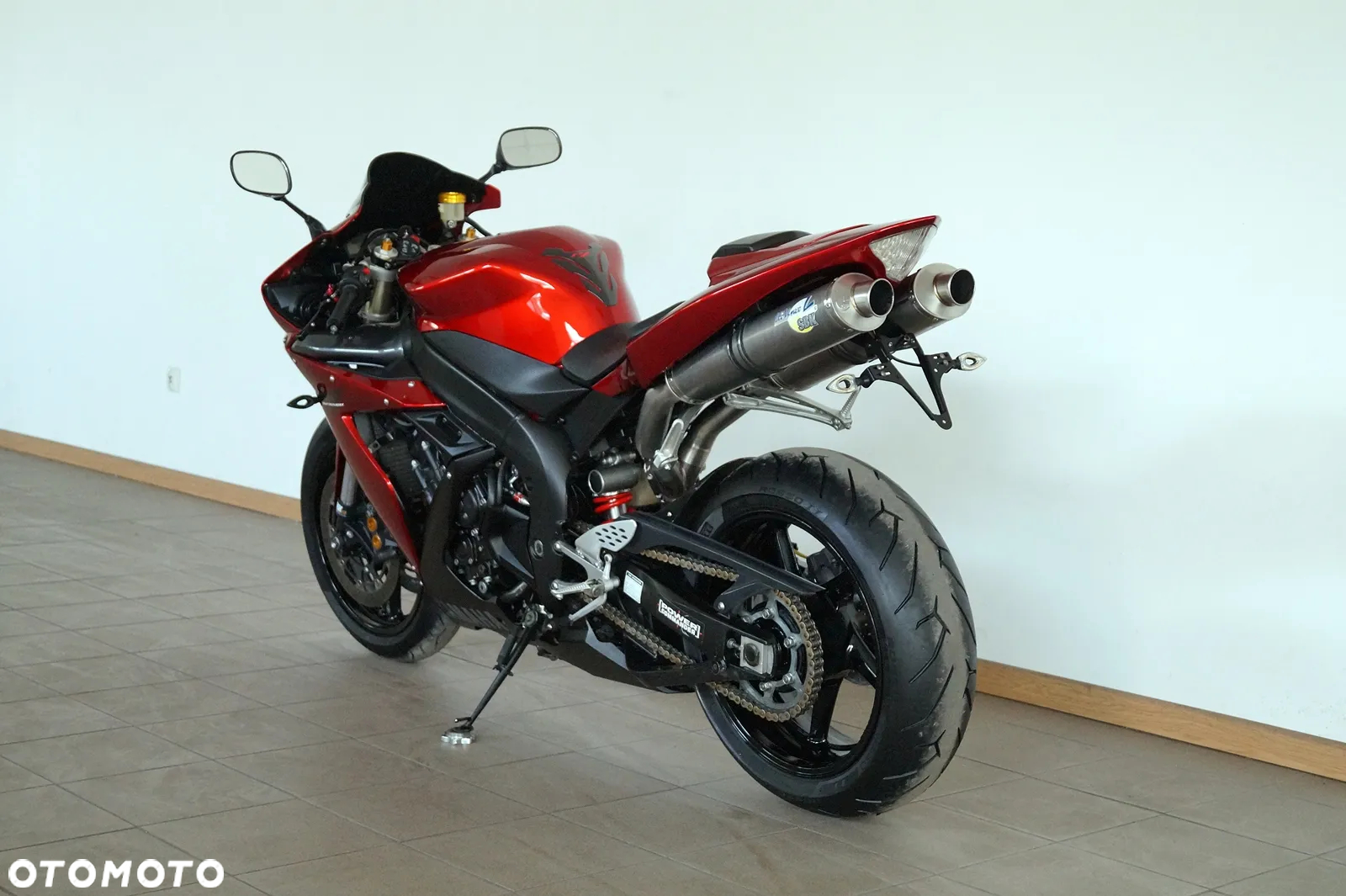 Yamaha R1 - 9