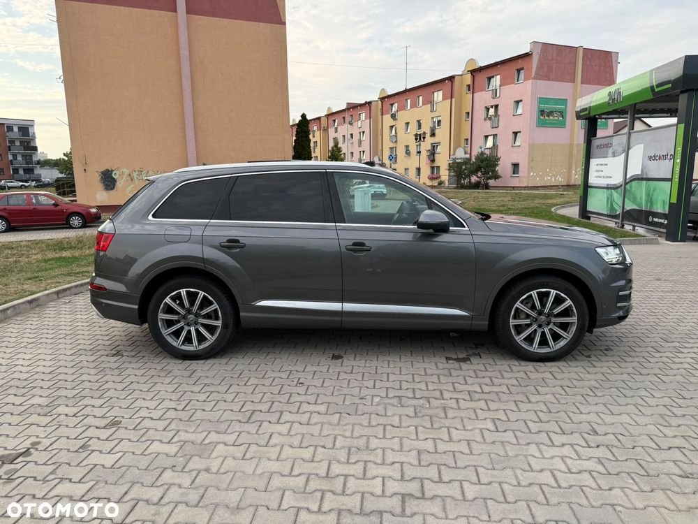Audi Q7 - 36