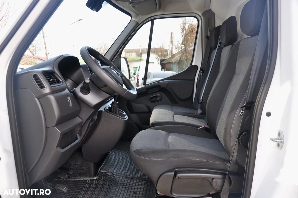 Renault Master L4H2 Van - 14