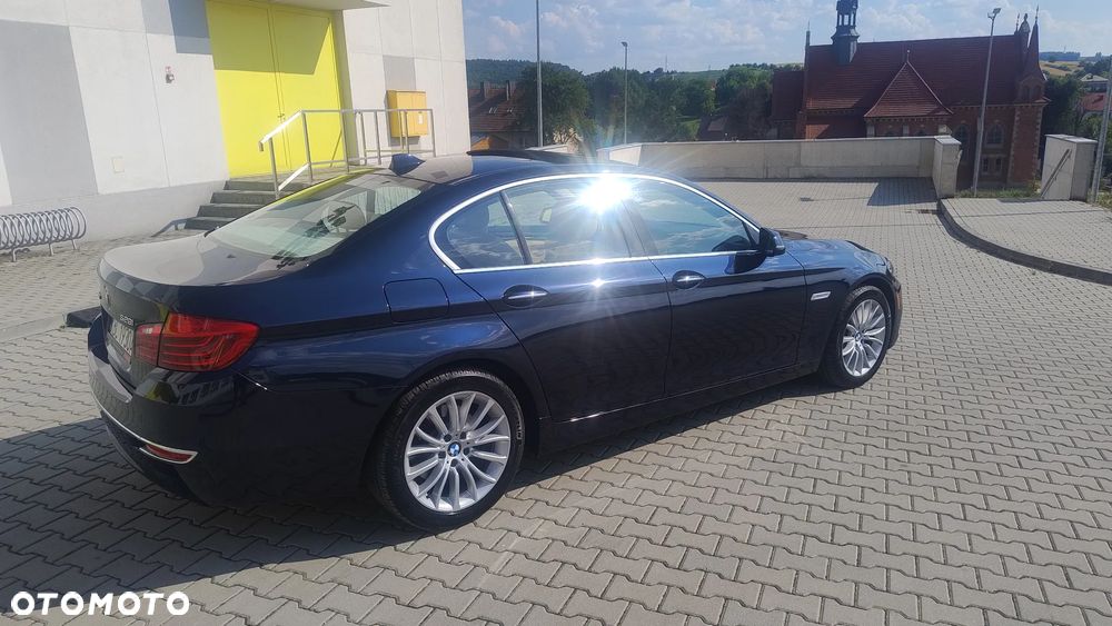 BMW Seria 5 528i xDrive Luxury Line - 7