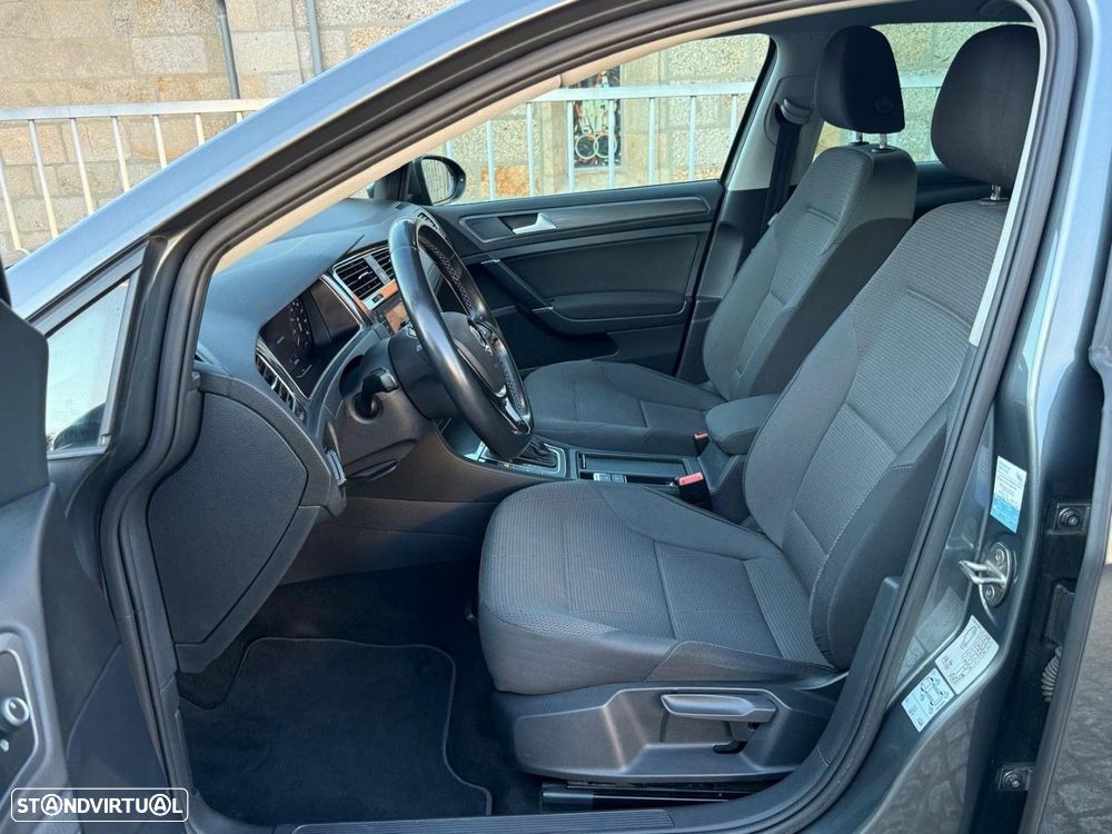 VW e-Golf AC/DC - 13