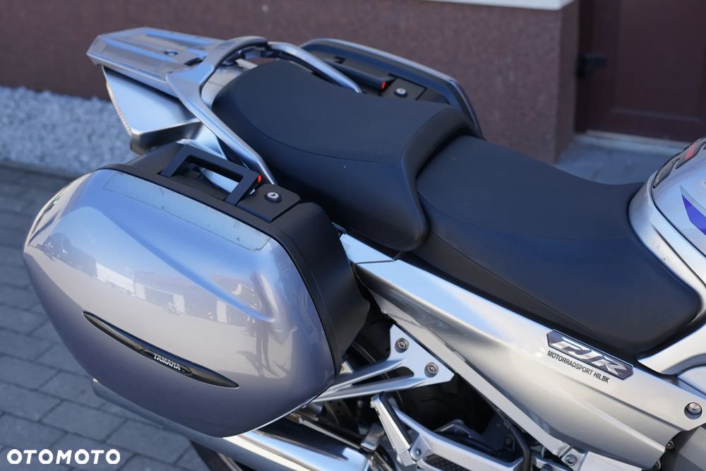 Yamaha FJR - 6