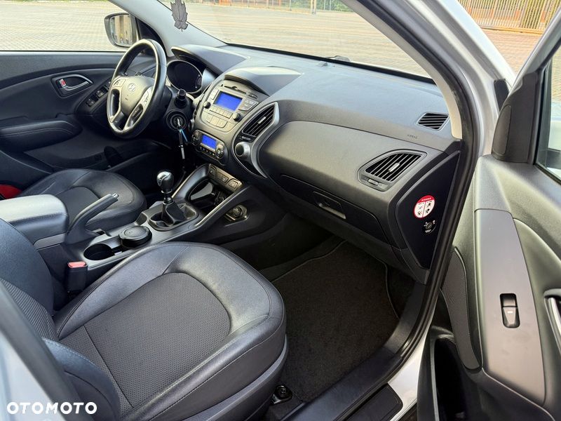 Hyundai ix35 1.6 2WD blue Trend - 15